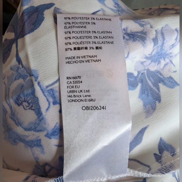 UO Satin Wrap Midi V-Neck Dress Size S Blue Floral Ruching Spaghetti Strap Slit - Picture 11 of 11